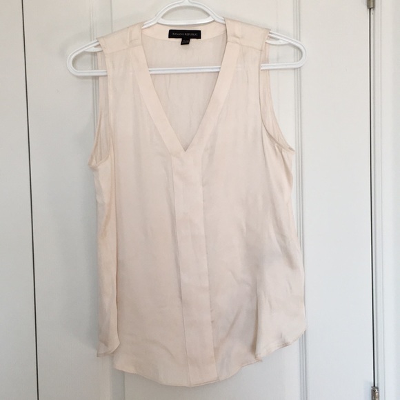 BANANA REPUBLIC: Cream Camisole - Picture 2 of 2